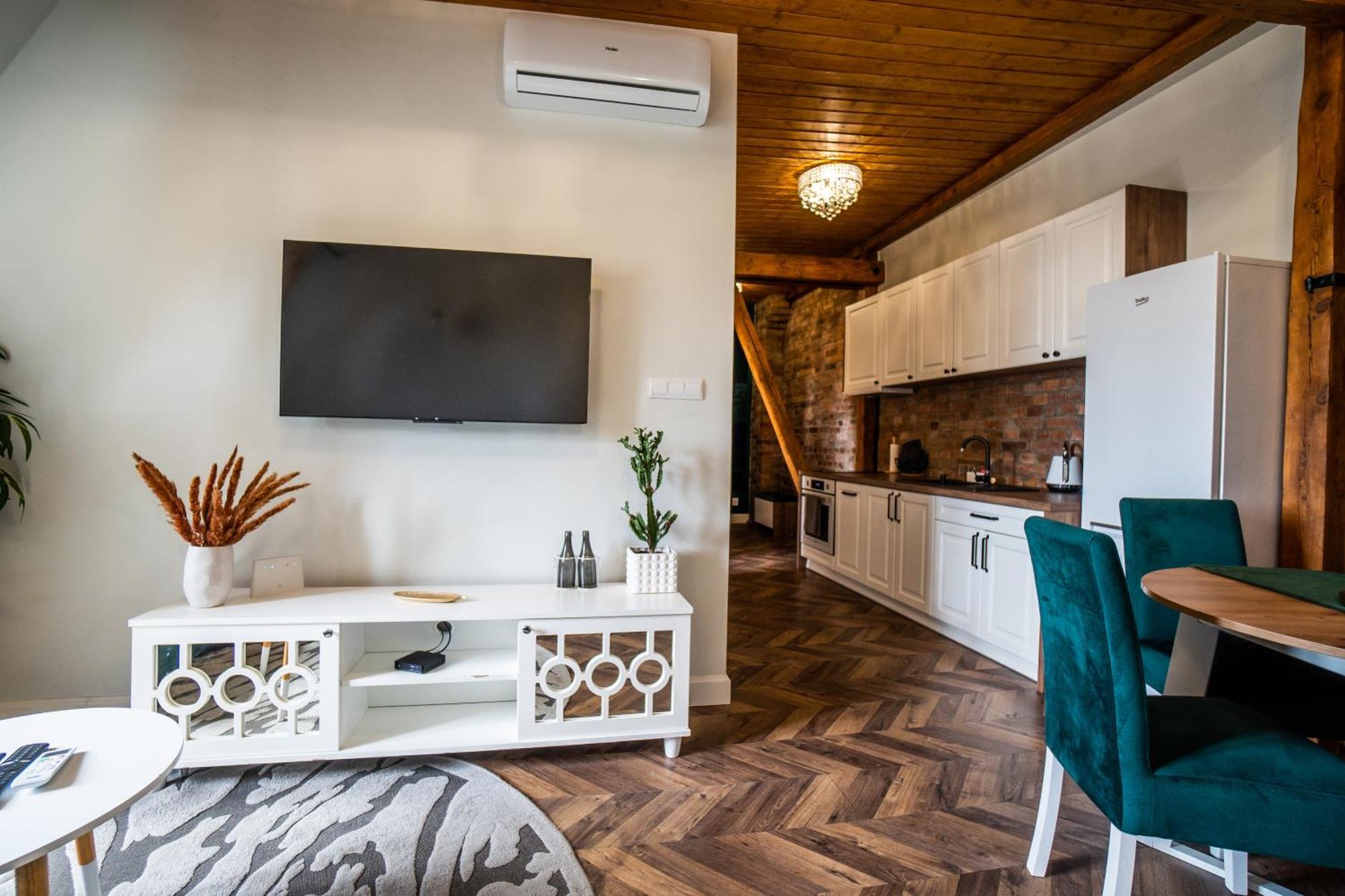 Apartamenty Pioro I Atrament Torun Exterior photo