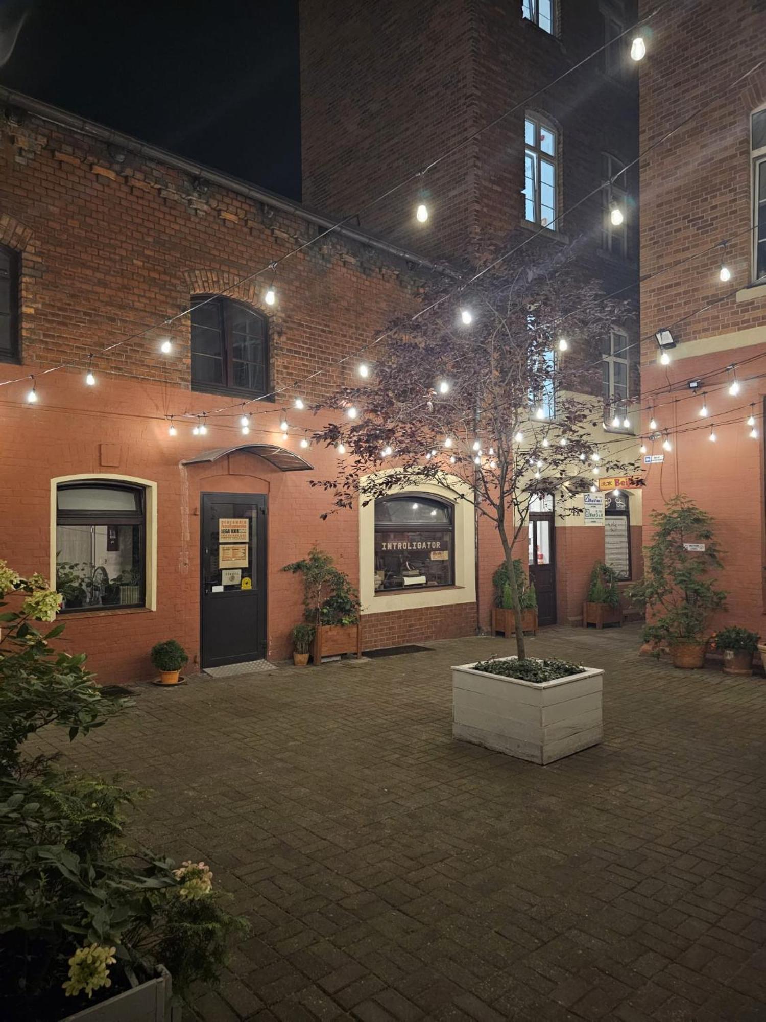 Apartamenty Pioro I Atrament Torun Exterior photo